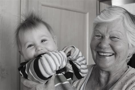 oma und enkel xxx|Oma lässt Enkel sie ficken und sie hat Orgasmus 